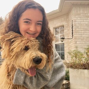 Meet your Posher, Caroline